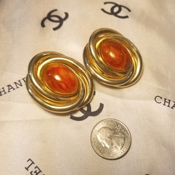 MASSIVE vtg runway LES BERNARD earrings - Picture 3 of 6